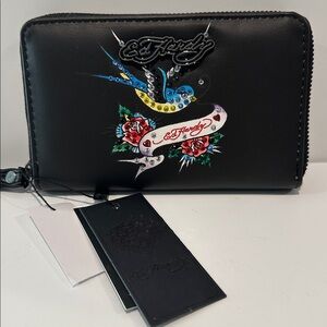 NWT Ed Hardy Compact Zip Around Wallet/Wristlet w/Bills, Coins, ID & Creditcards